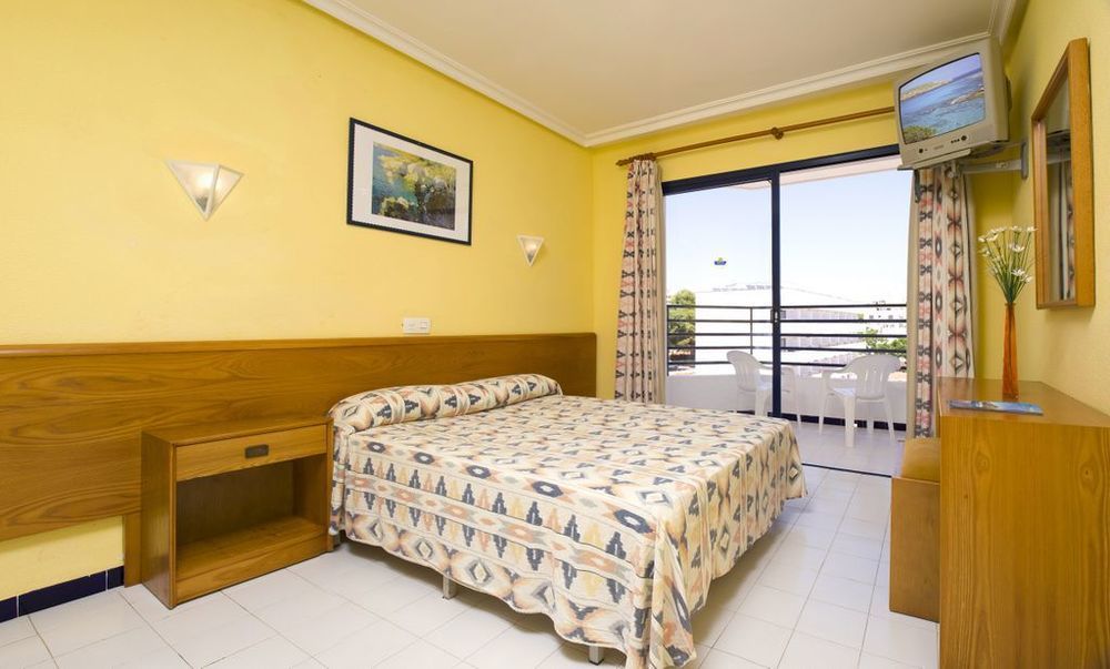 Hotel Vibra Isola - Adults Only Playa d'en Bossa Buitenkant foto